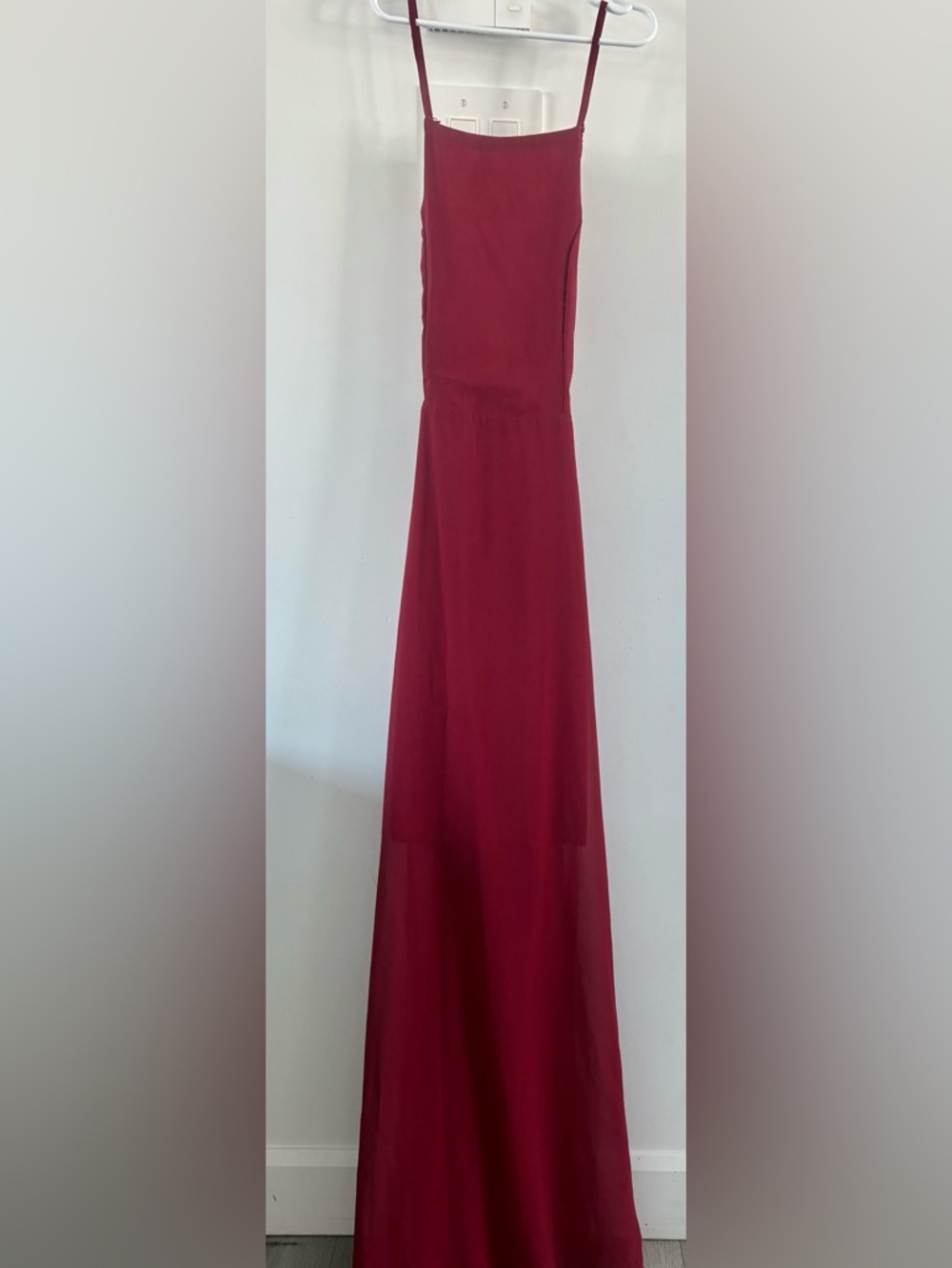 Elegant Burgundy Spaghetti-Strap Maxi Dress